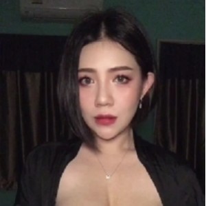 限时特惠自行打包的onlyfans国外女网红babynookle合集高清视频